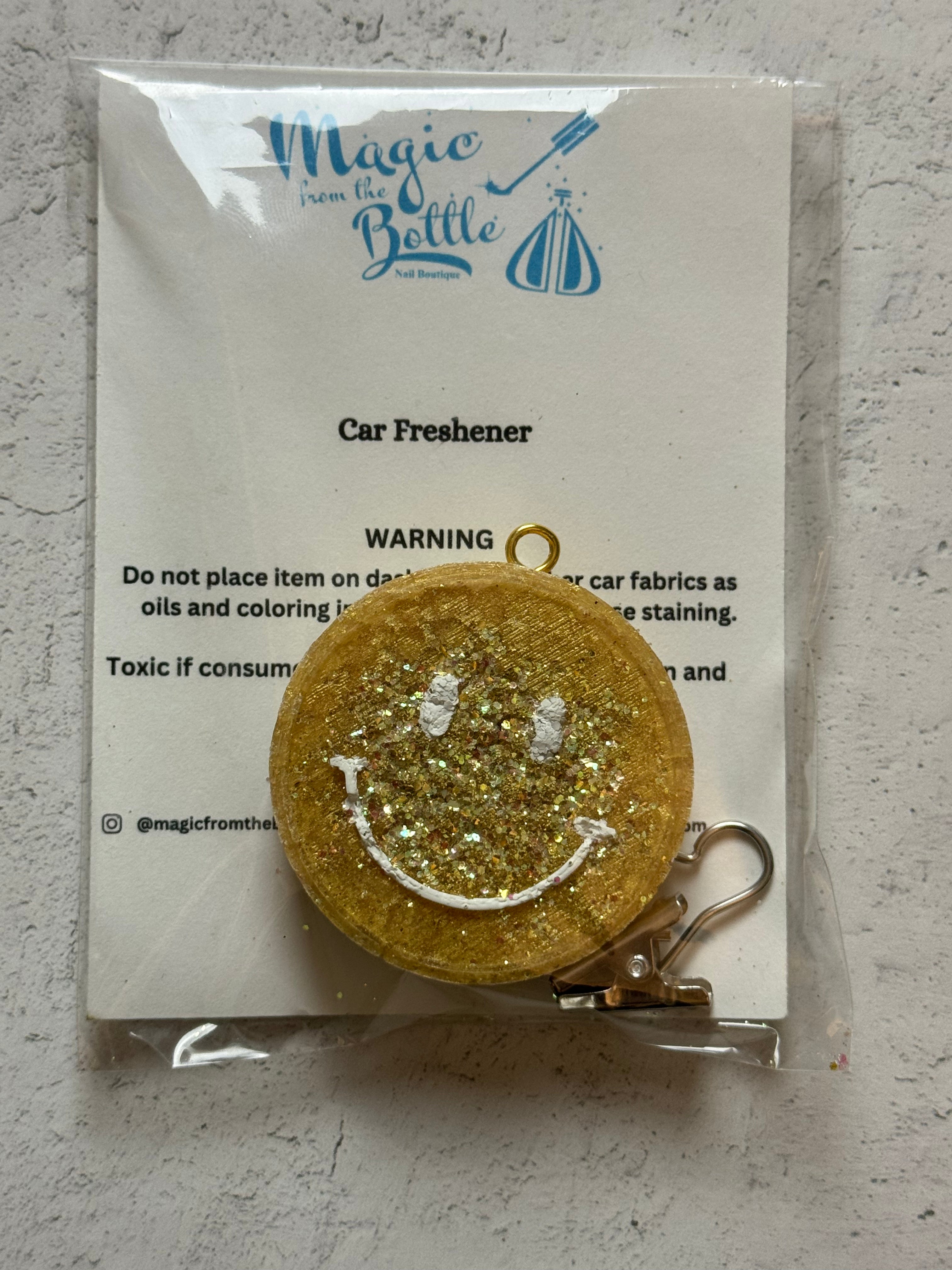 Car Freshener - Vent Clip - Smiley Face (Gold w. Gold Glitter)